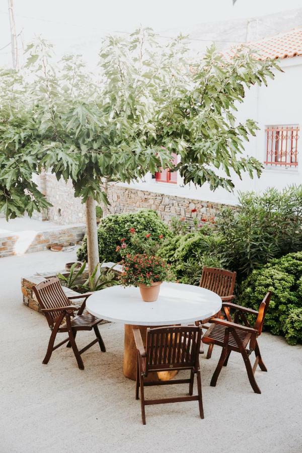 Augustis Aparthotel 3*