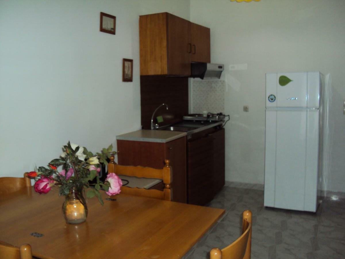 Thodora Aparthotel 3*