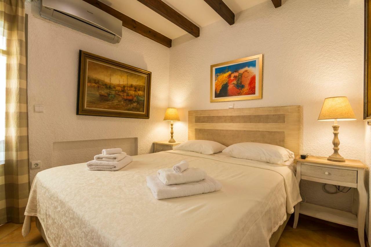 Elaia Villas