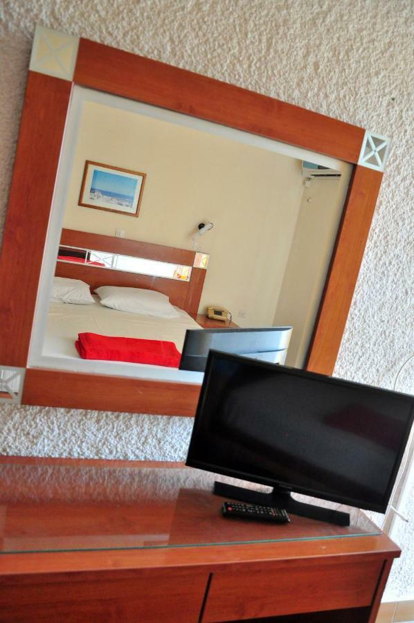Aparthotel Mamouzelos