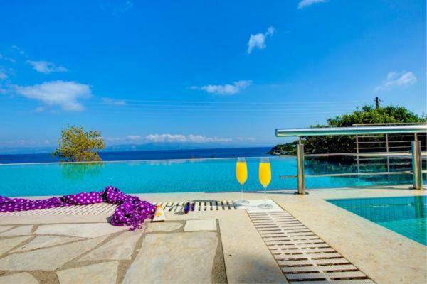 Apartment Sea View With Pool