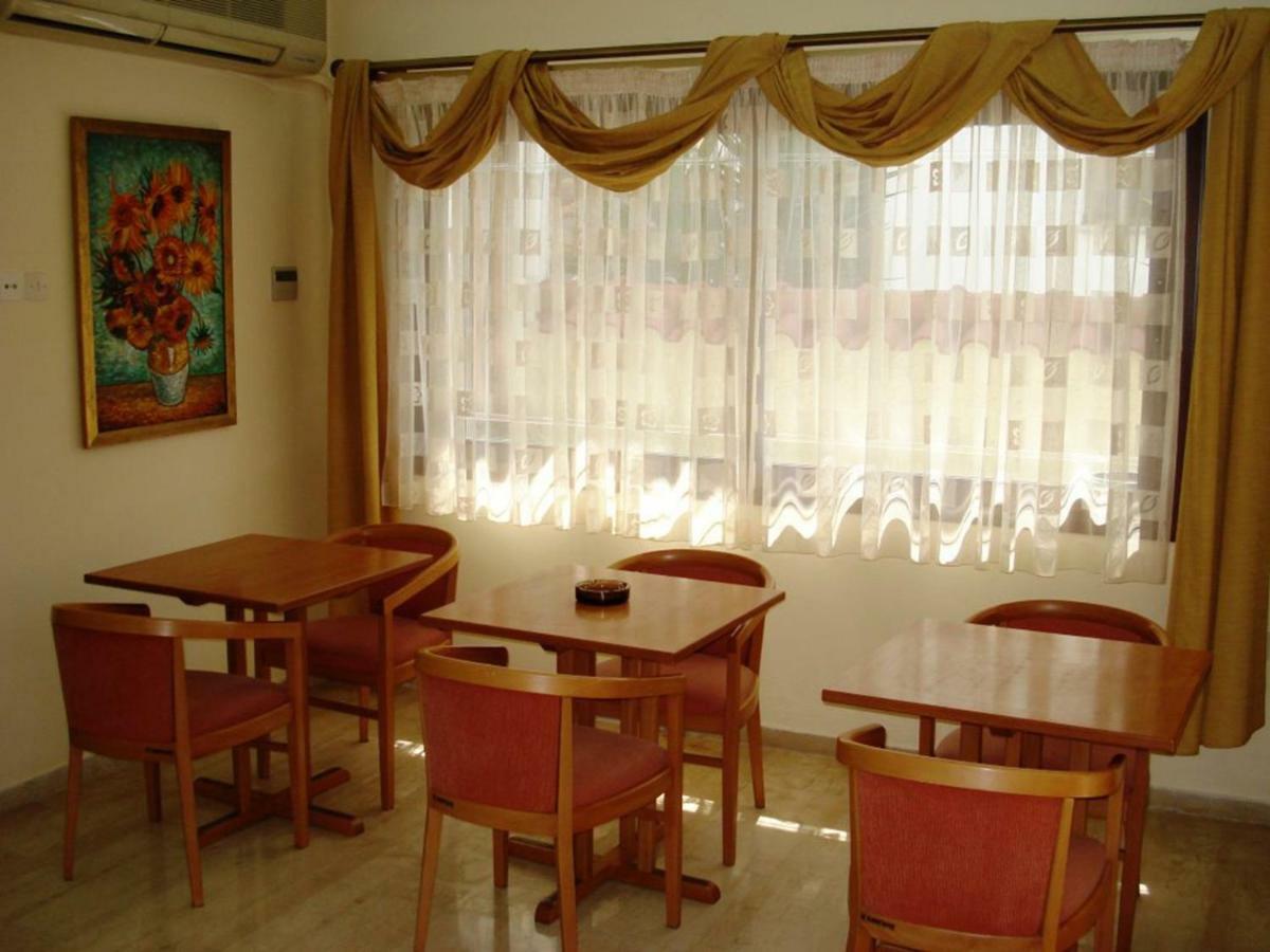 Hotel Pothos 2*