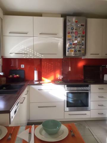 Quiet Bright House Next To The Sea In * Lagonisi