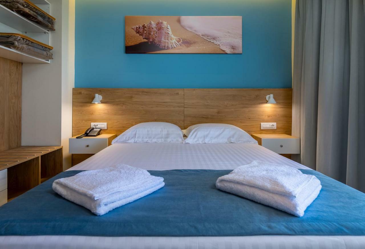 Sunny Days Hotel
