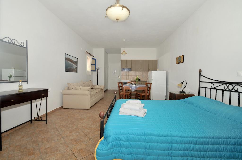 Akrotiri Aparthotel