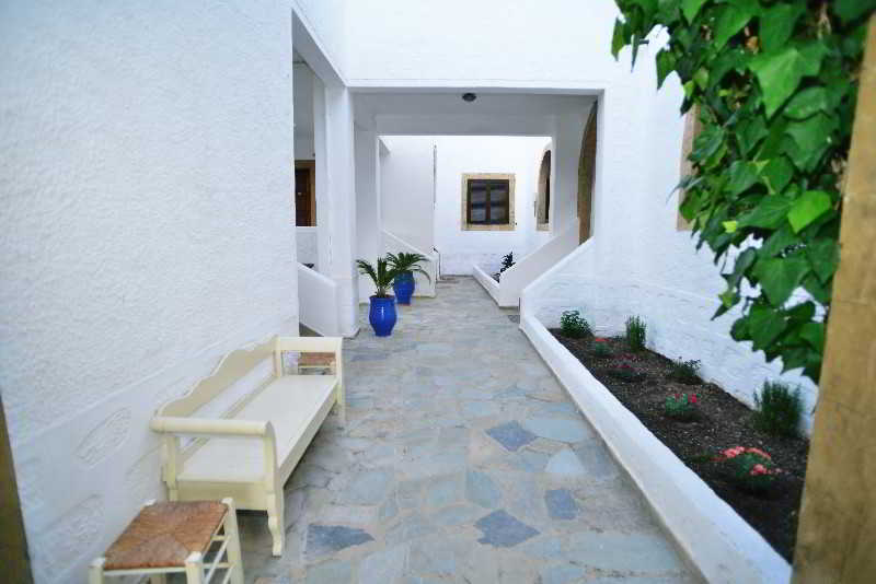 Joanna - Aparthotel 2*