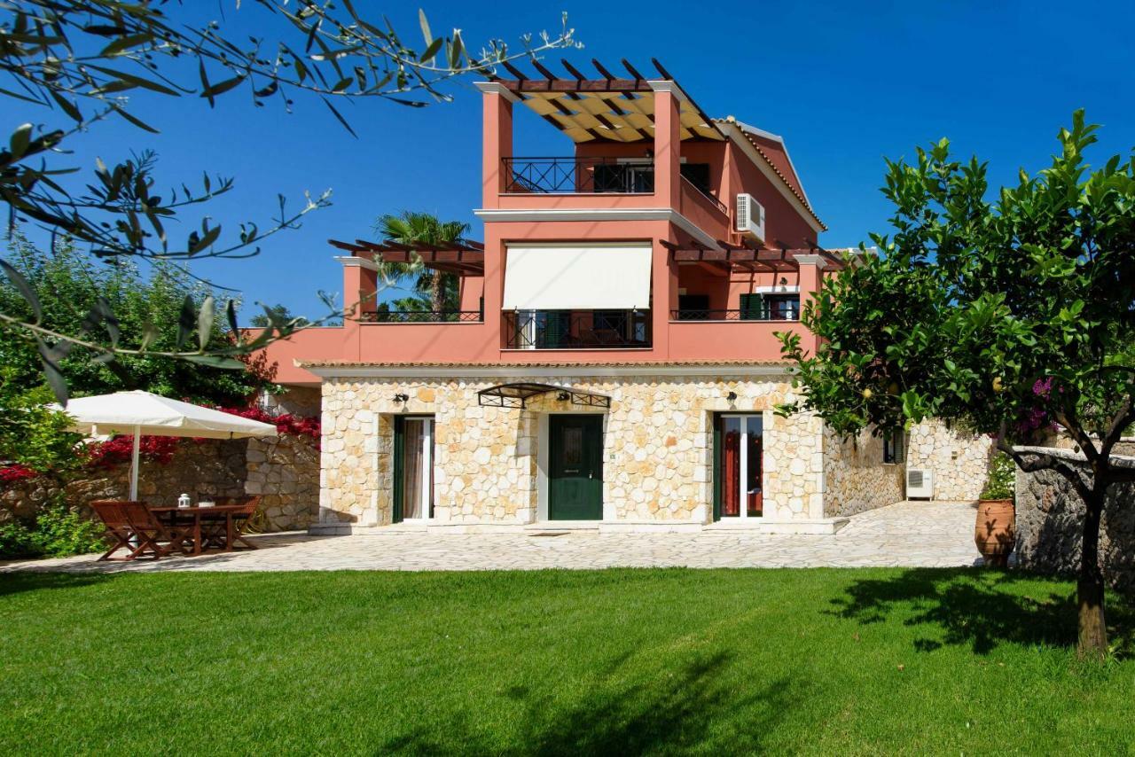 Luxury Lemonia With Private Pool Villa