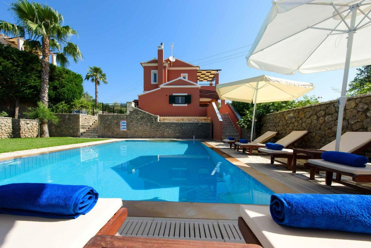 Luxury Lemonia With Private Pool