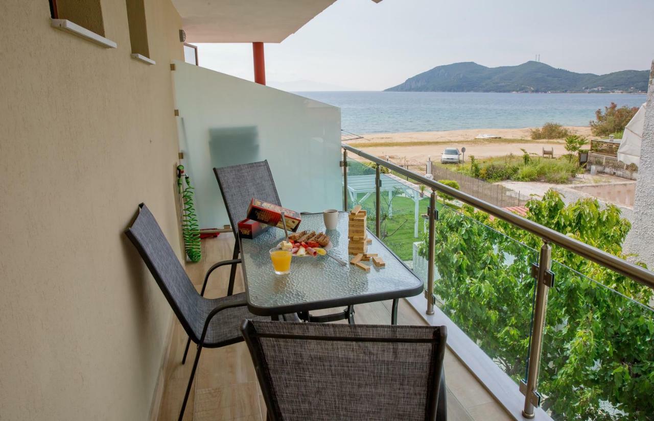 Guest house Rent House Karavi
