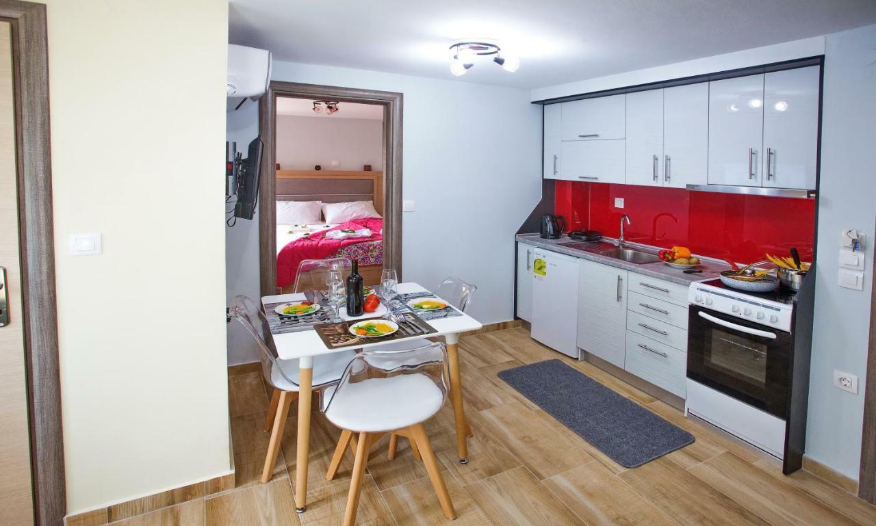 Rent House Karavi *