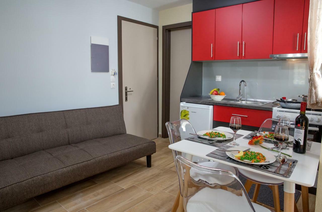 Guest house Rent House Karavi