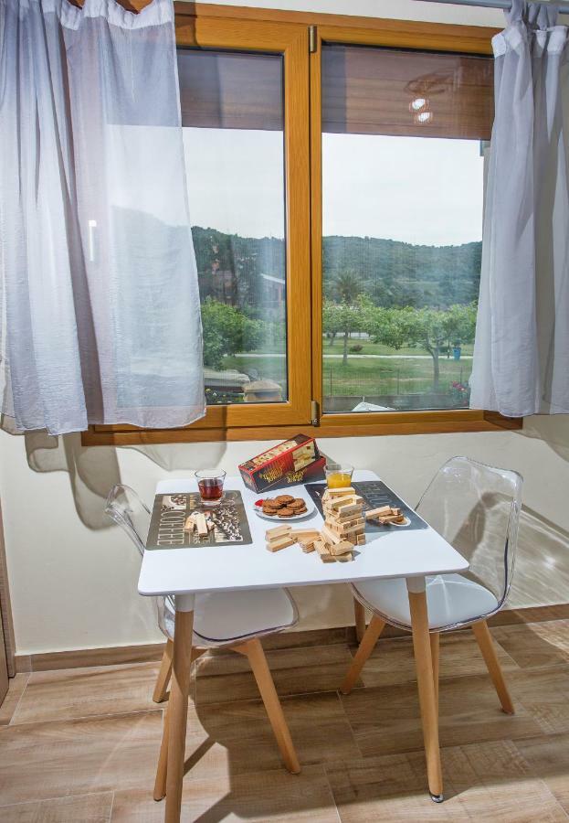 Rent House Karavi *