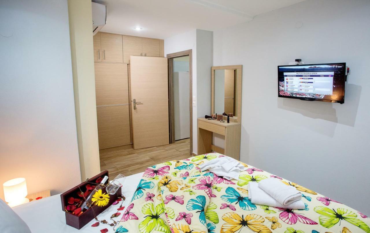 Rent House Karavi *