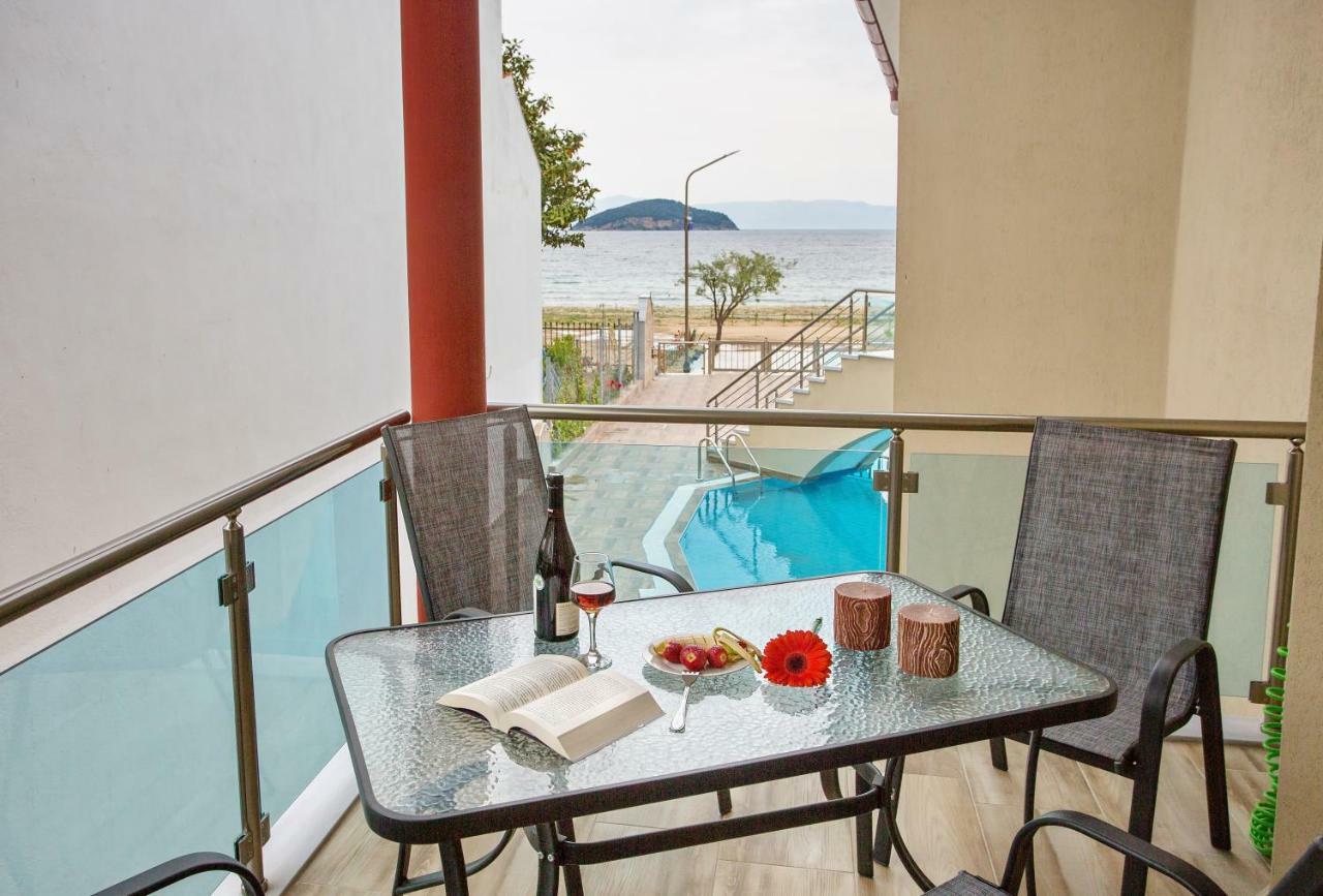 Guest house Rent House Karavi