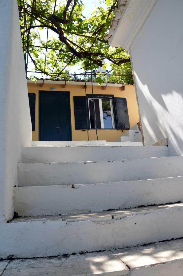 Stemar Longos (Paxos)