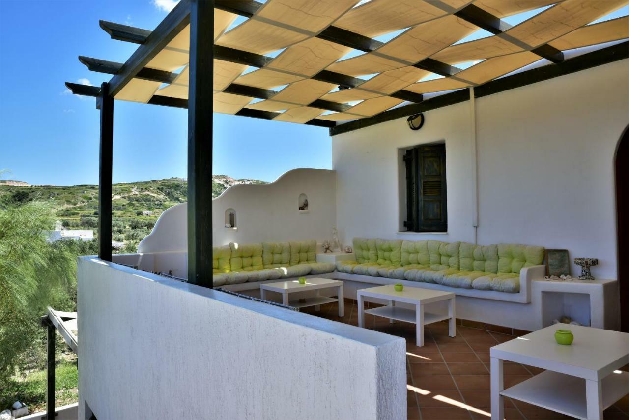 Guest house Avra Milos Zefiria