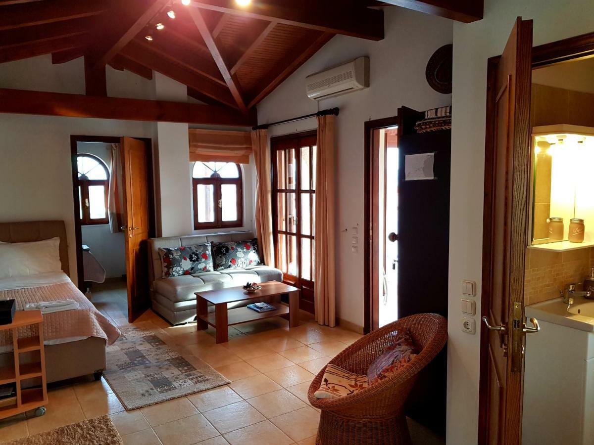 Johnny's Loft *