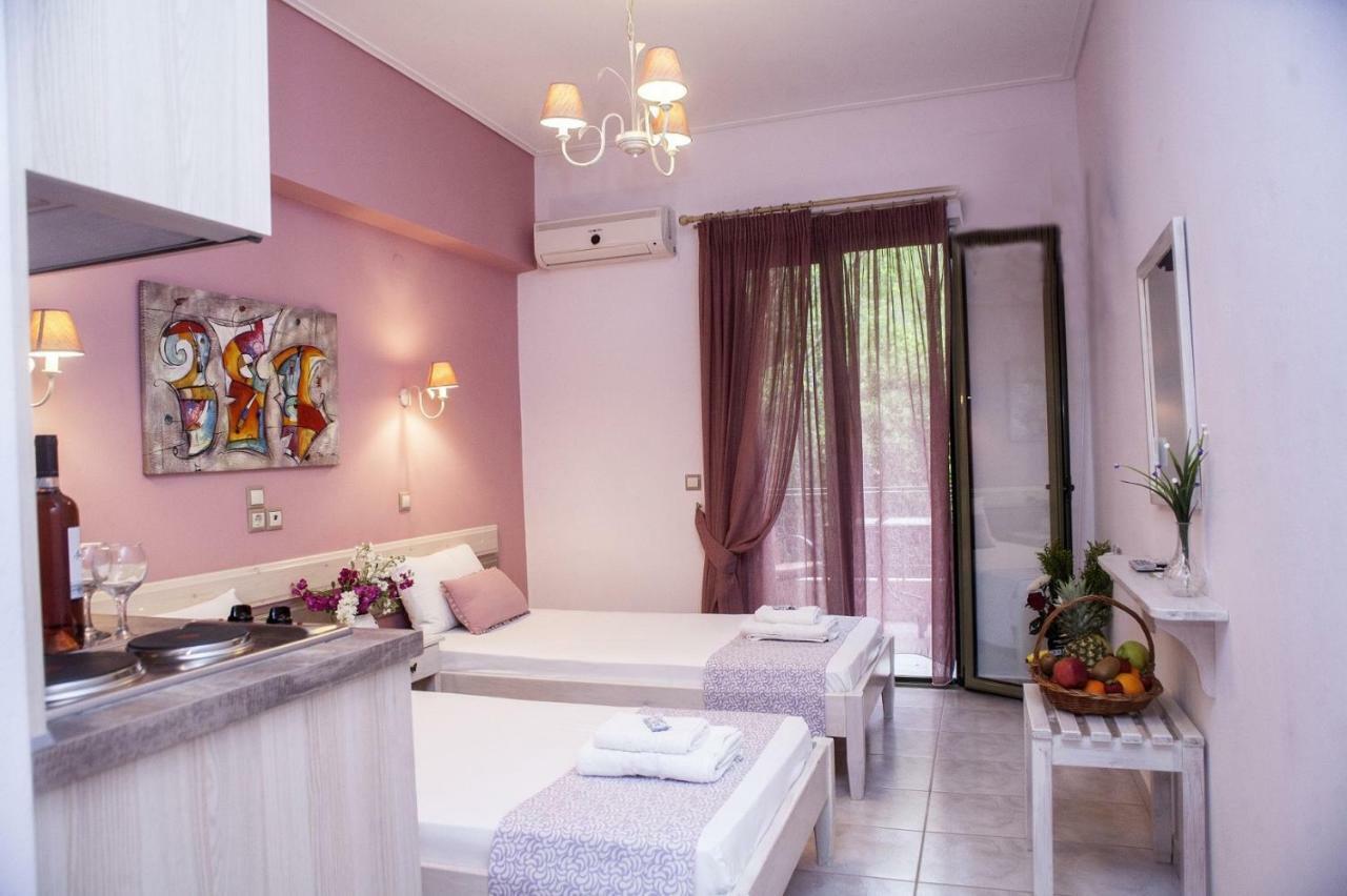 Nontas Aparthotel Kalamitsi (Lefkada)