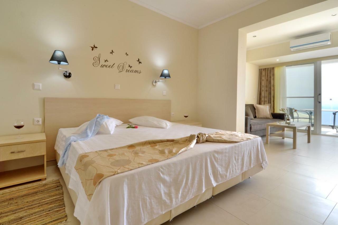 Golden Fox Studios And Suites * Lakones