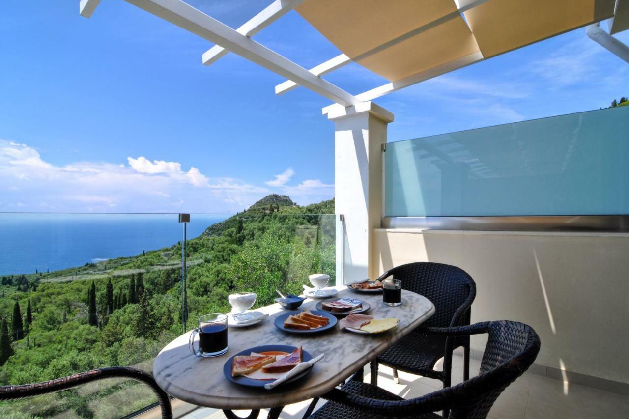 Golden Fox Studios And Suites Apartment Lakones