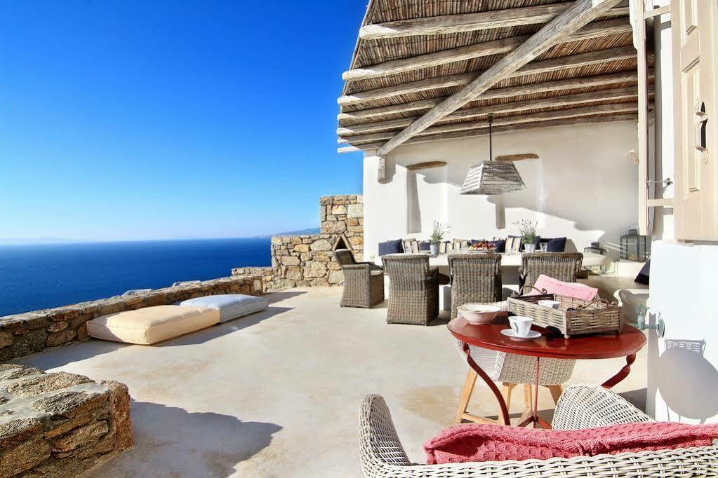 Villa Amarillo Villa *