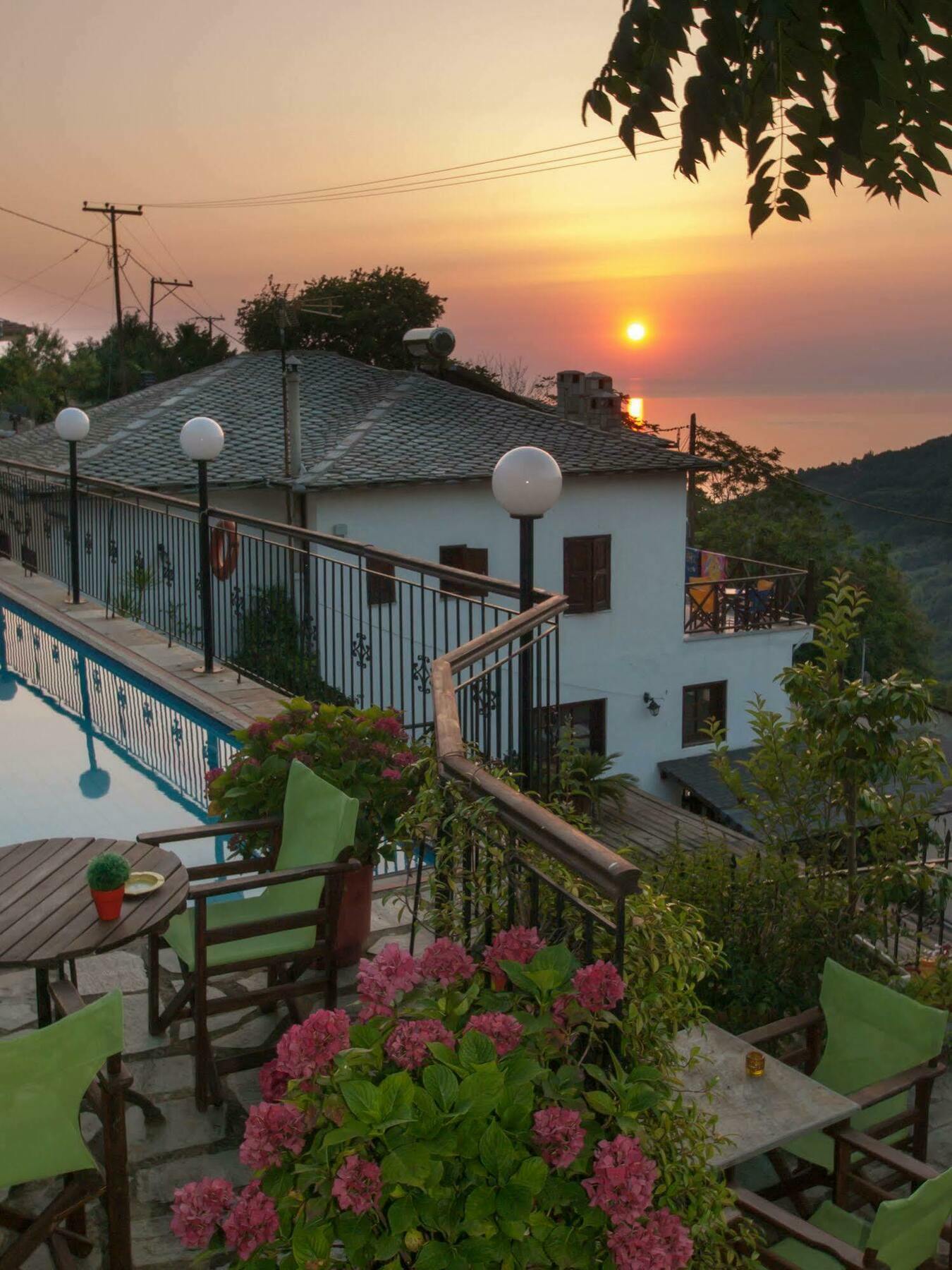 Hotel Astromeria 3*