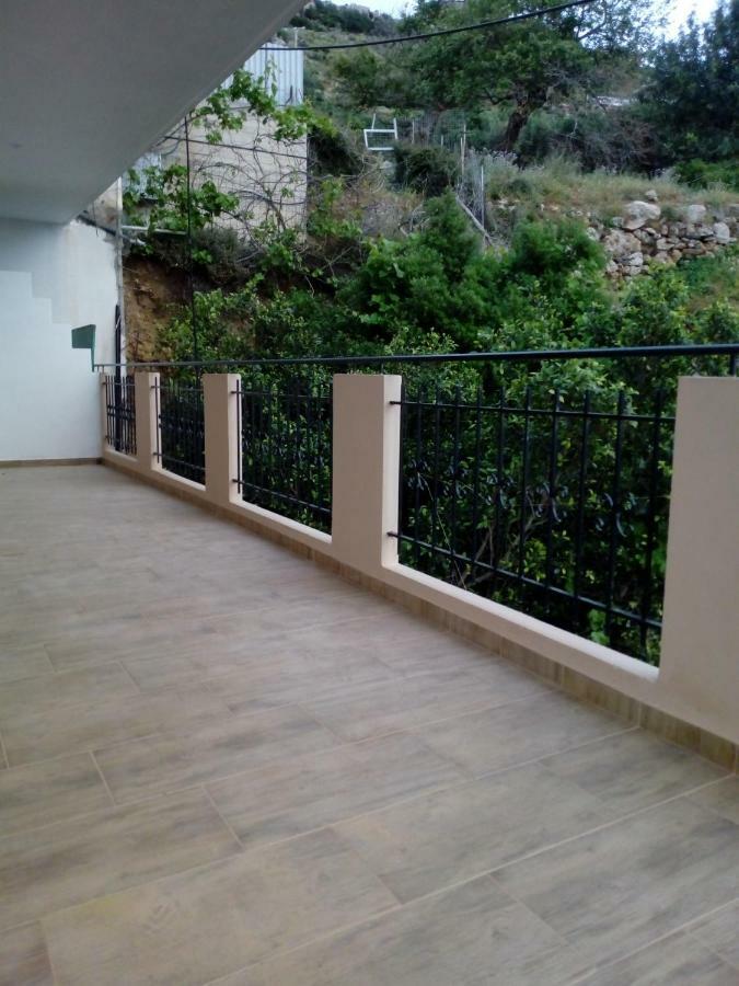 Kleio Apartment