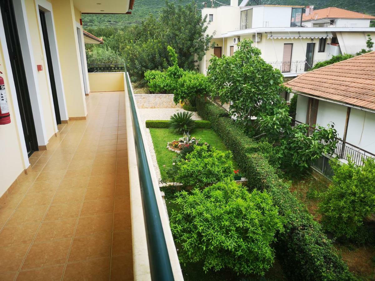 Patelis 3* Poulithra
