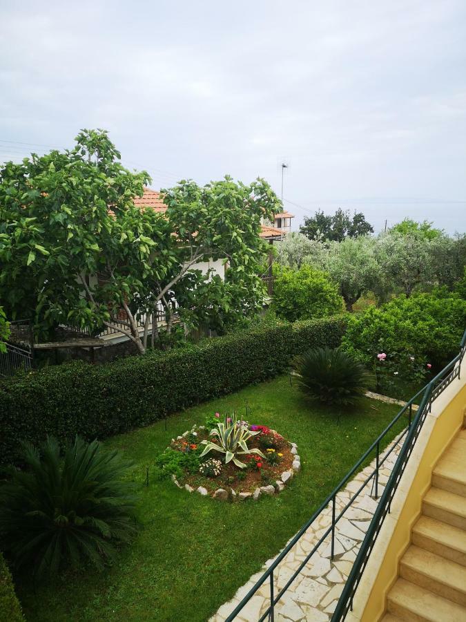Patelis 3* Poulithra