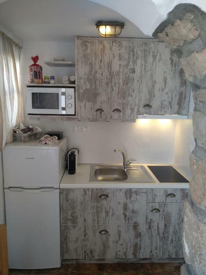 Oneiro Milos Apartment Paliochori