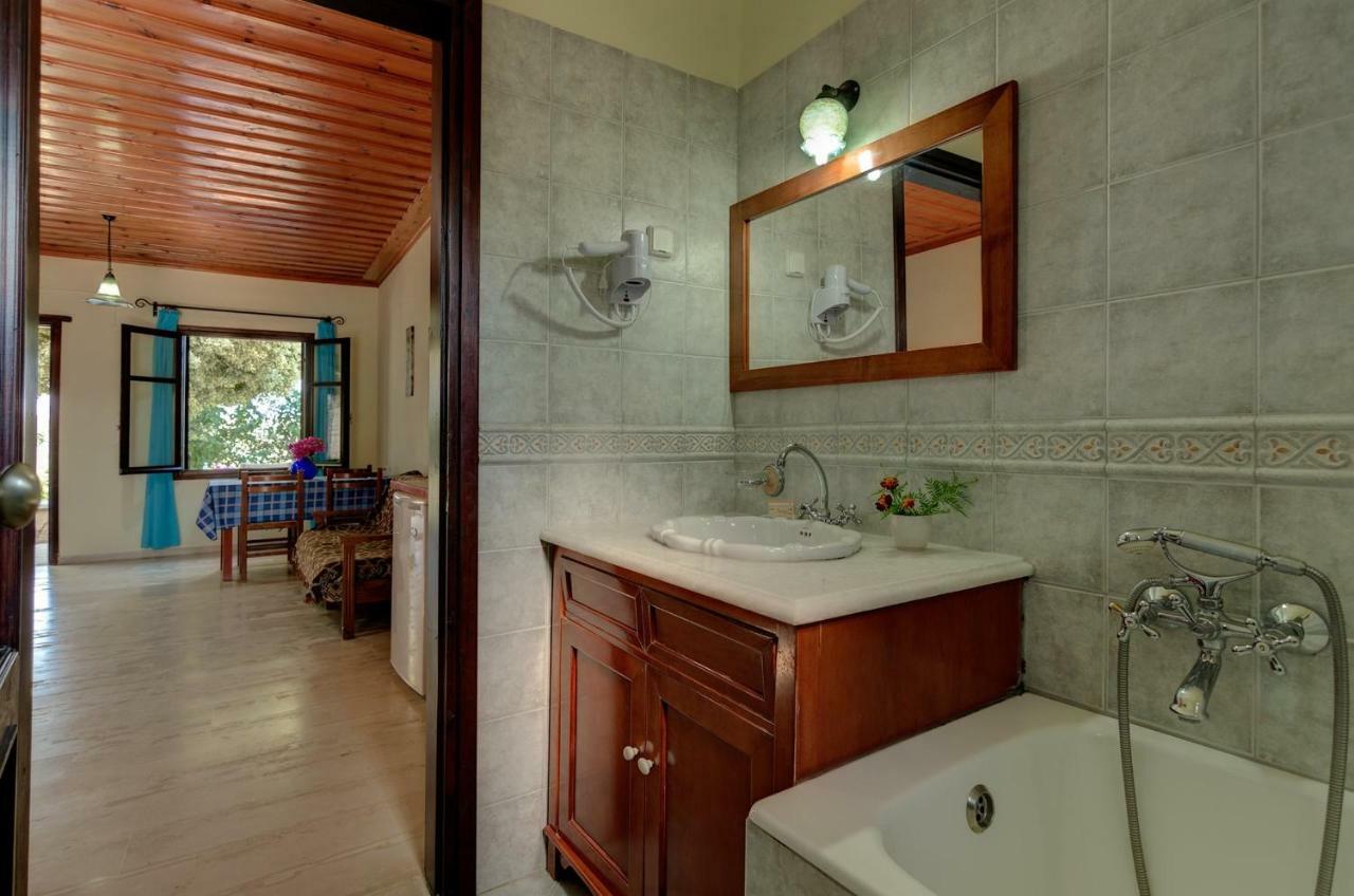 Heliopetra Independant Holiday home Vamos