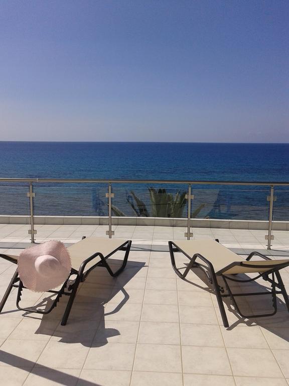 Skinos Apartment *