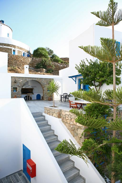 Poseidon 2* Chora (Ios)