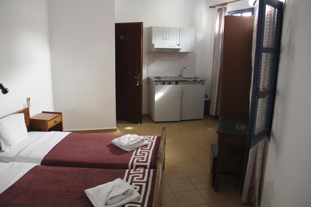 Aparthotel Stavris 2*