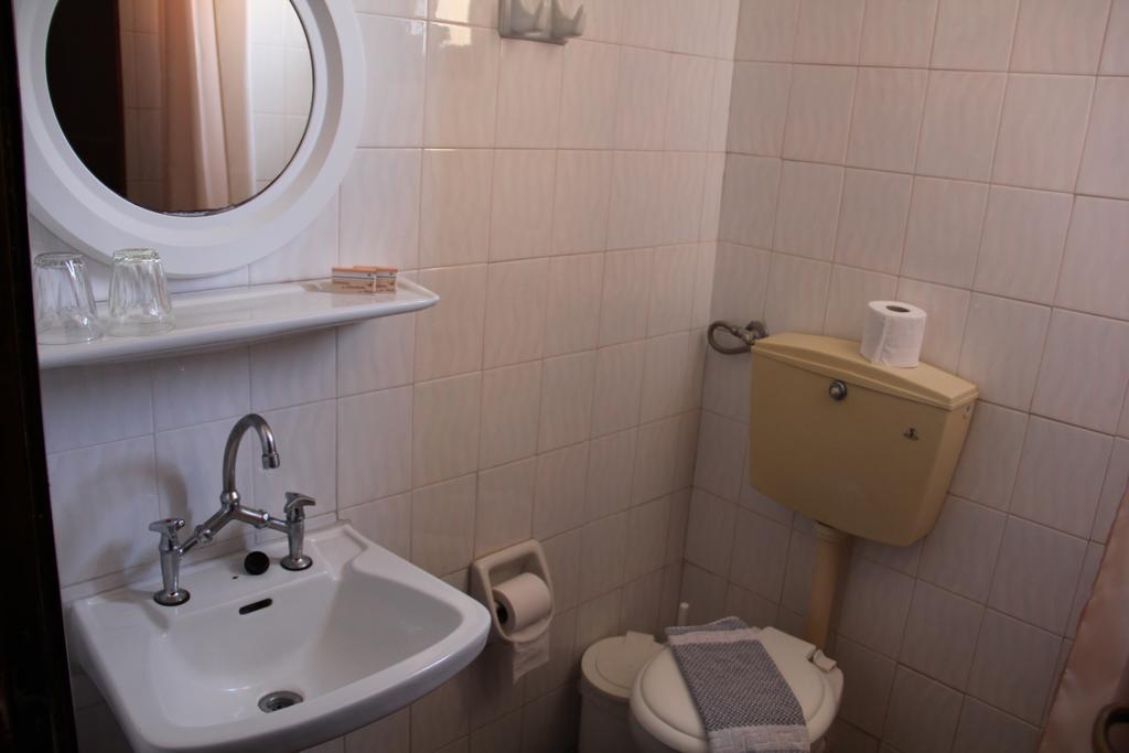 Stavris Aparthotel 2*
