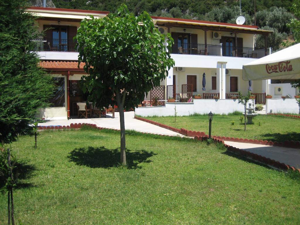 Ammos And Apartment Mikro