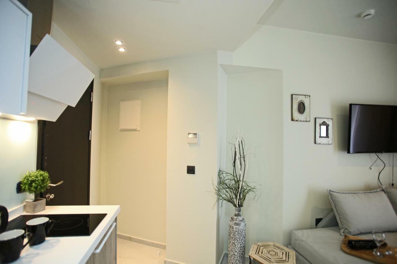 Athinais Luxury Hanioti