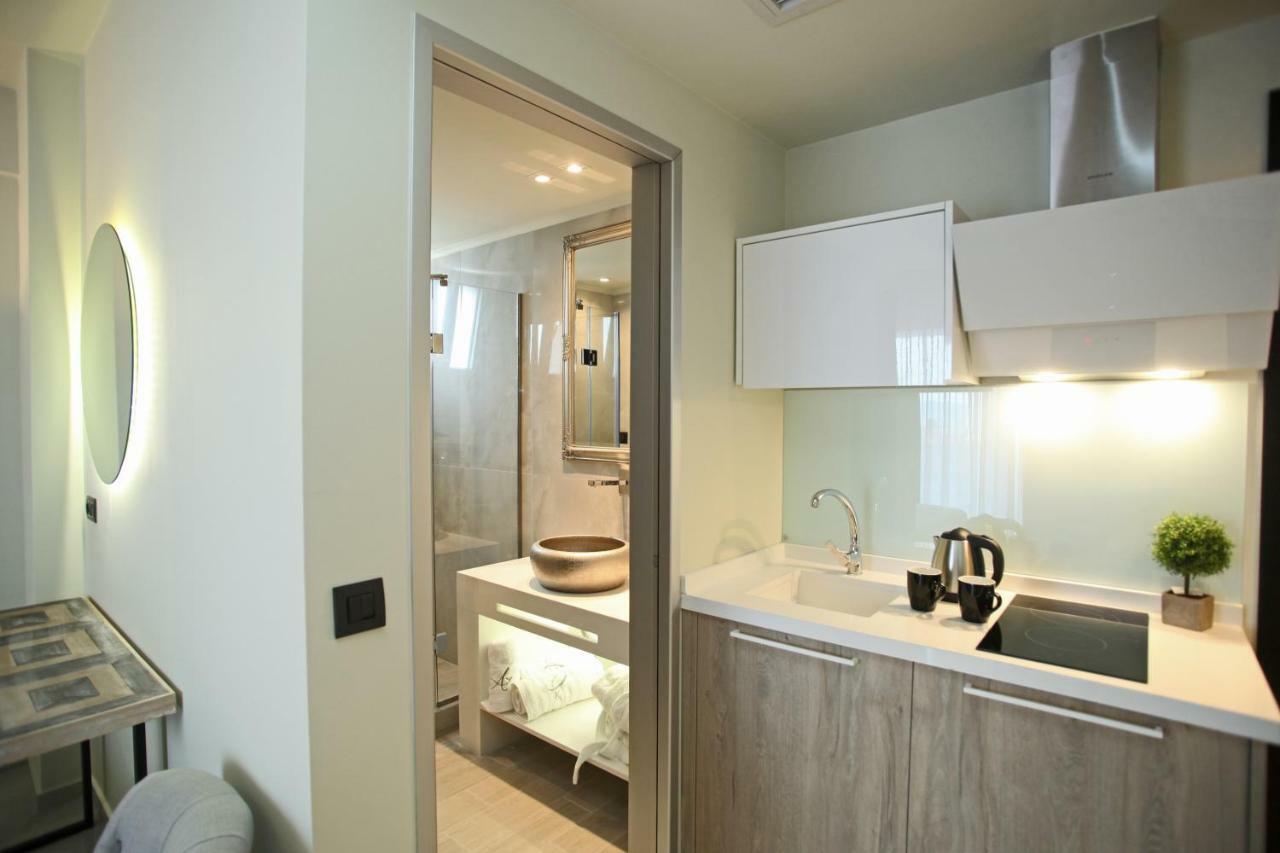Athinais Luxury Hotel