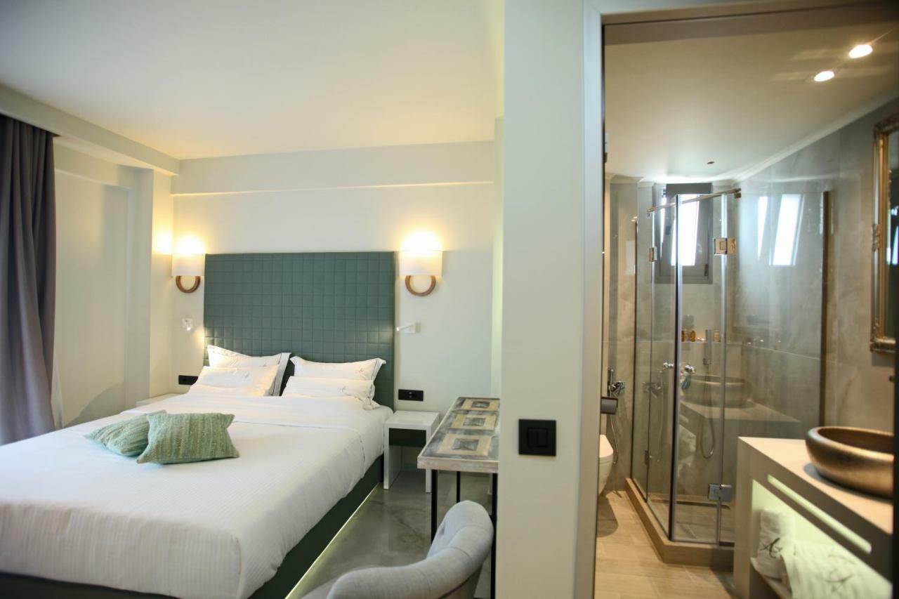 Athinais Luxury Hotel *