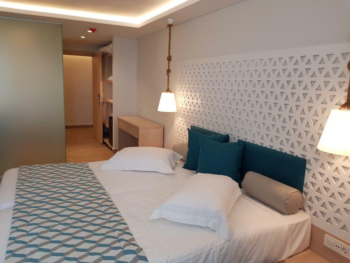 Triton Boutique Hotel 4*