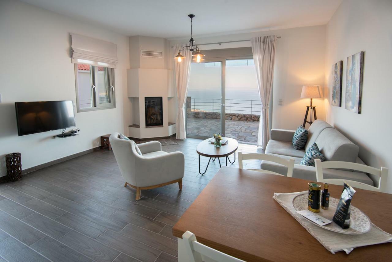 Bay View Apartment *