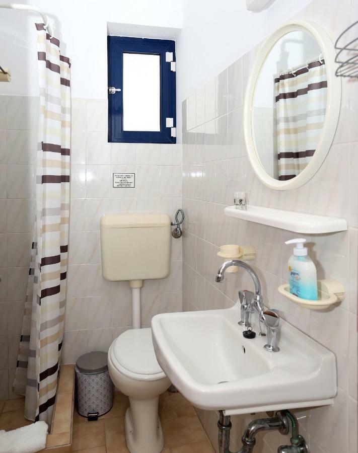 Yiannis Apartment
