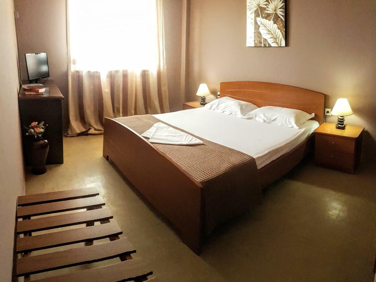 Haus Elena 2*