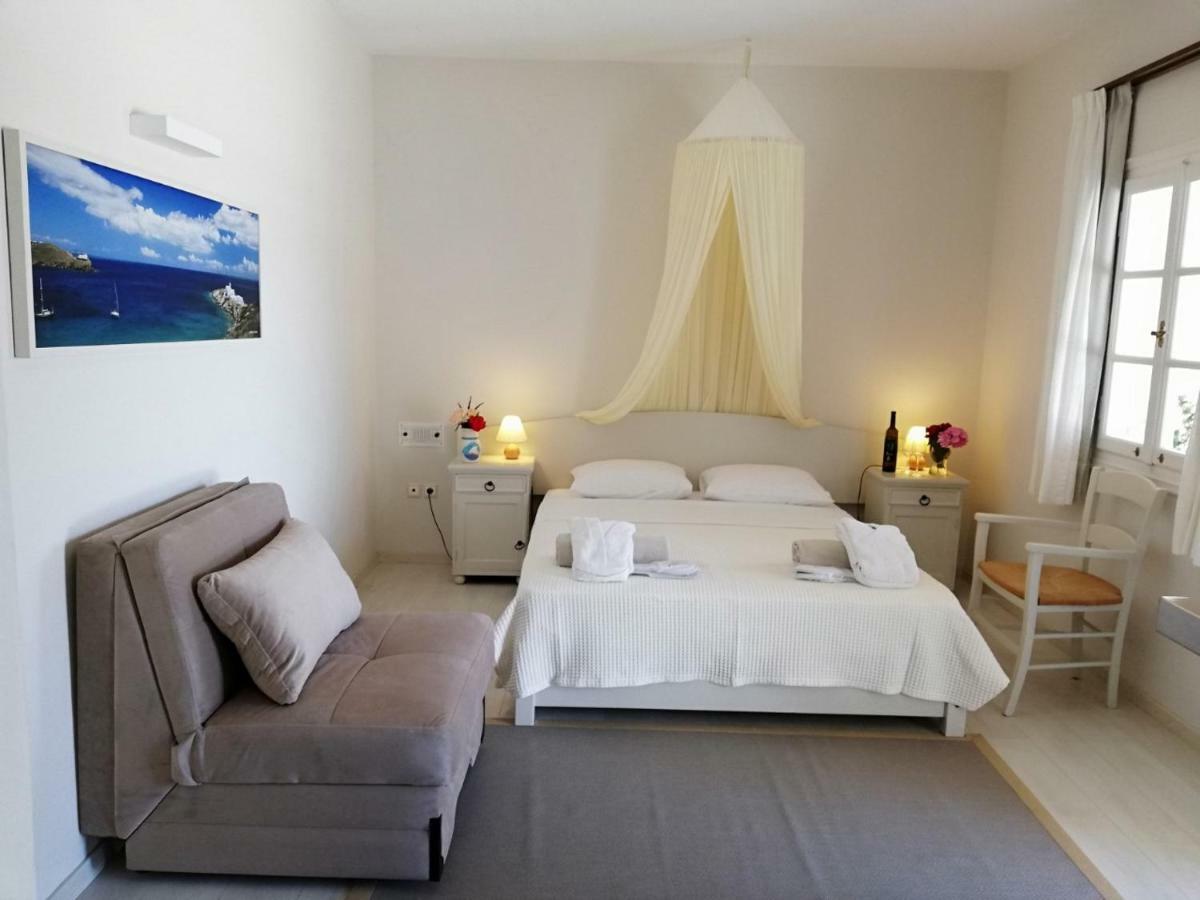 Petali Village Apollonia (Sifnos)
