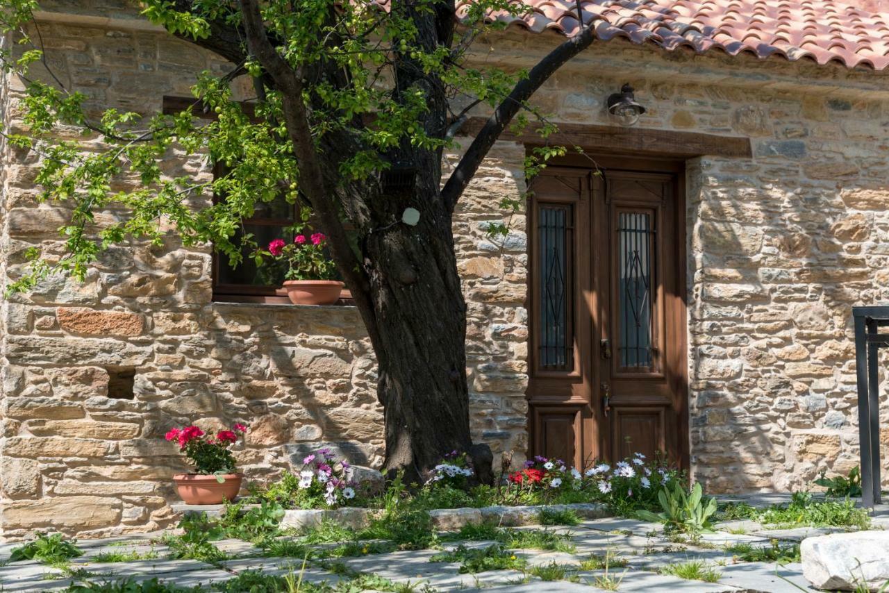 Guest house Paradosiako Saratsi - Traditional 3*
