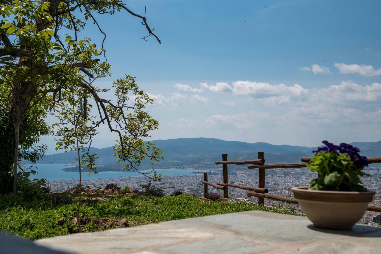 Paradosiako Saratsi - Traditional 3*