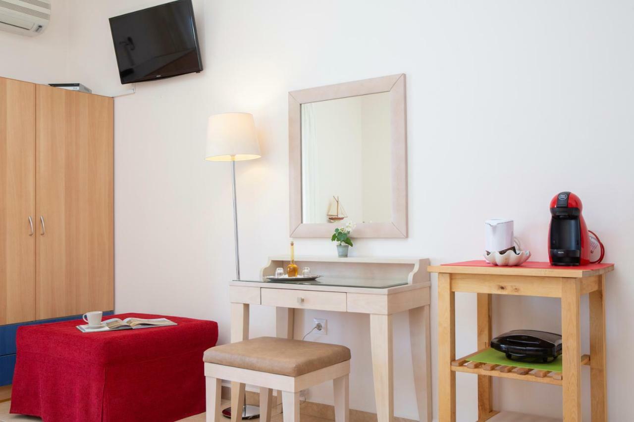 Thalassa Apartment *