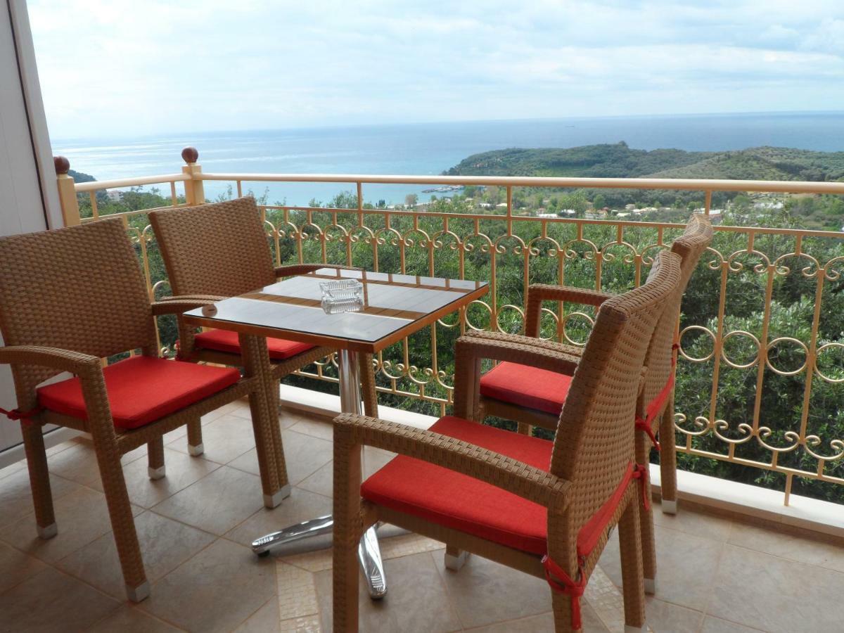 Apartment Konstantinos *