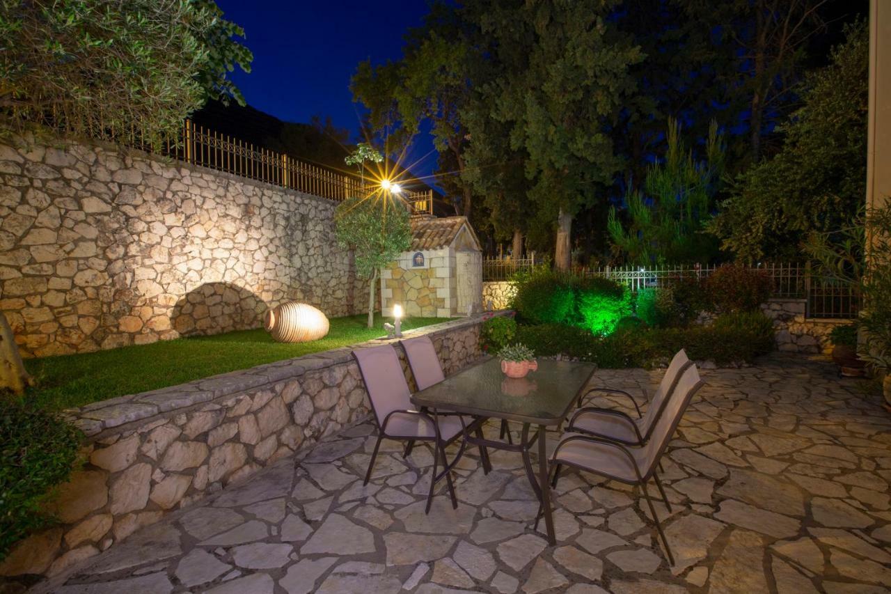 Thalassa Nydri (Lefkada)
