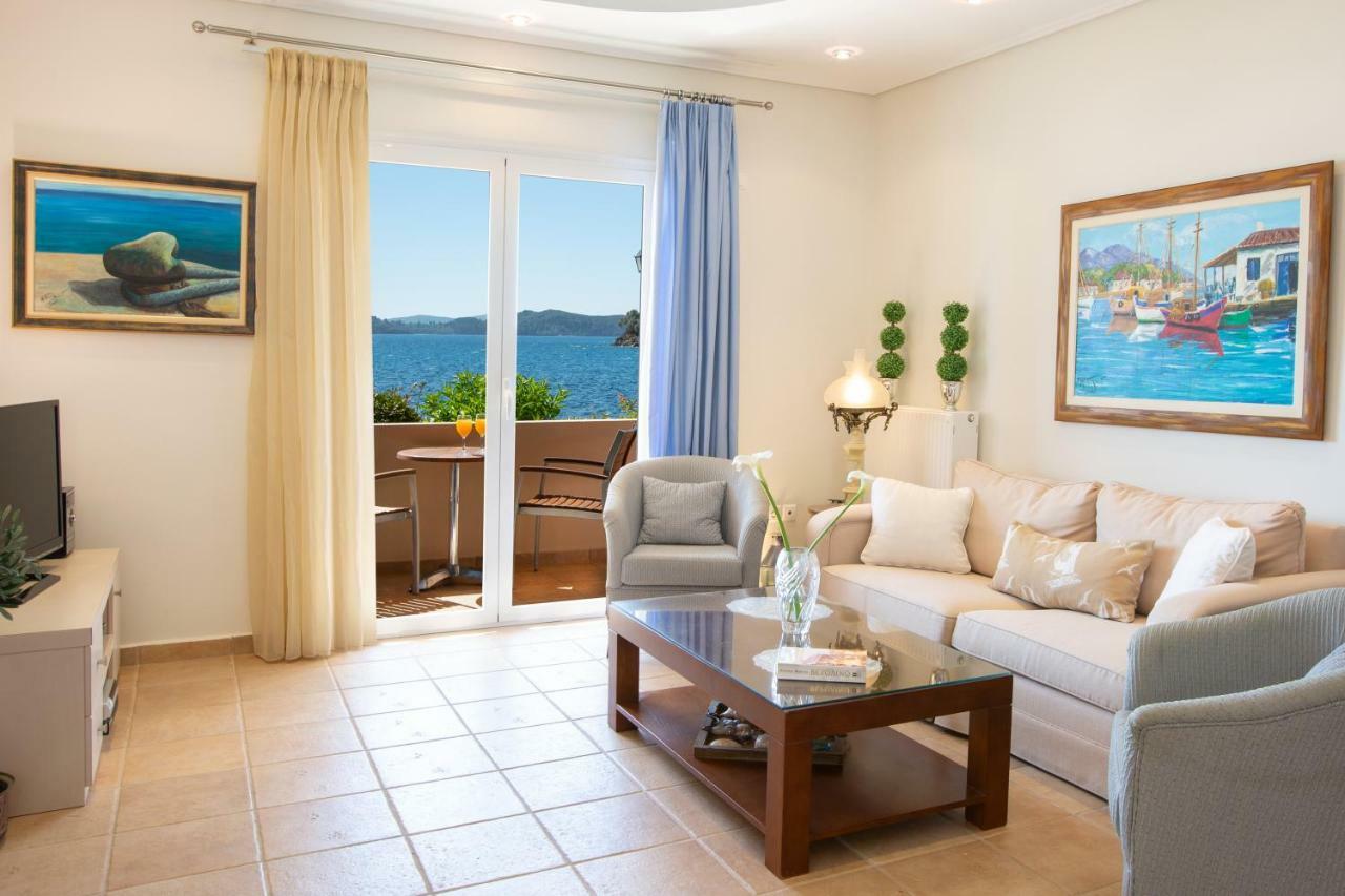 Thalassa Nydri (Lefkada)